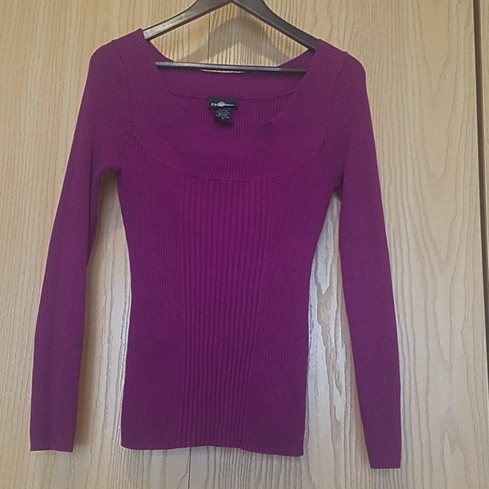 Magenta fitted sweater